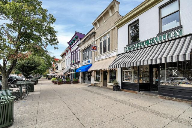 410 Fern Hill Drive, Granville, OH 43023