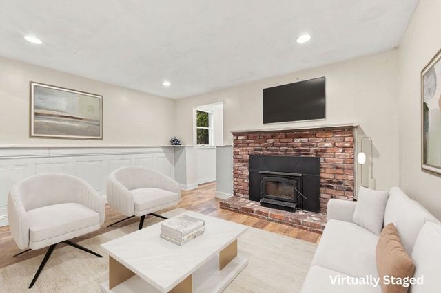 105 Dodd Drive, Holliston, MA 01746