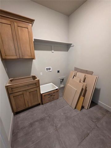 23905 W 112th Terrace, Olathe, KS 66061