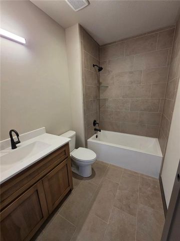 23905 W 112th Terrace, Olathe, KS 66061