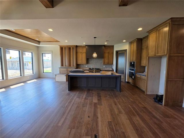 23905 W 112th Terrace, Olathe, KS 66061