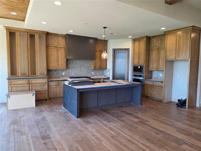 23905 W 112th Terrace, Olathe, KS 66061