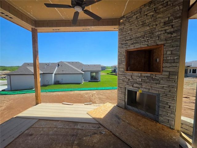 23905 W 112th Terrace, Olathe, KS 66061