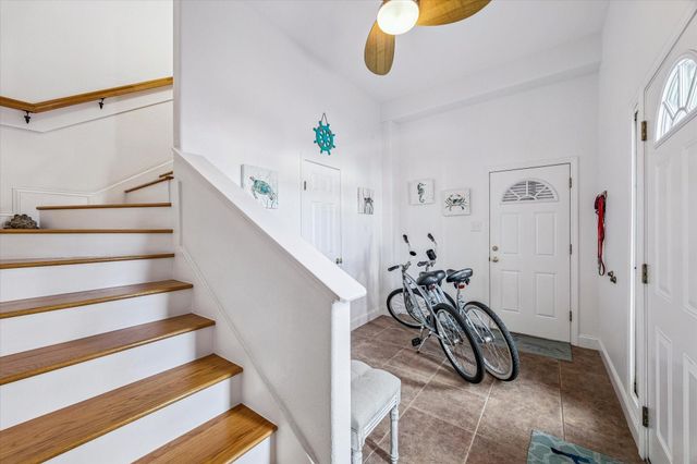 406 Tahiti Road, Tiki Island, TX 77554