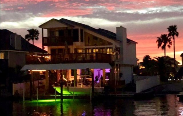 406 Tahiti Road, Tiki Island, TX 77554