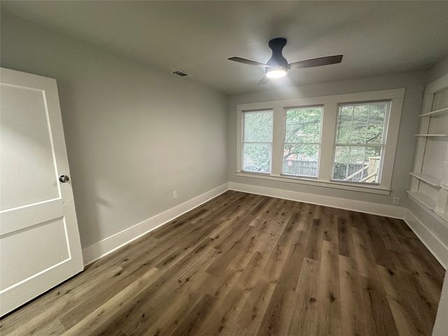 819 N Marsalis Avenue D, Dallas, TX 75203