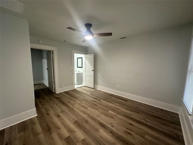 819 N Marsalis Avenue D, Dallas, TX 75203