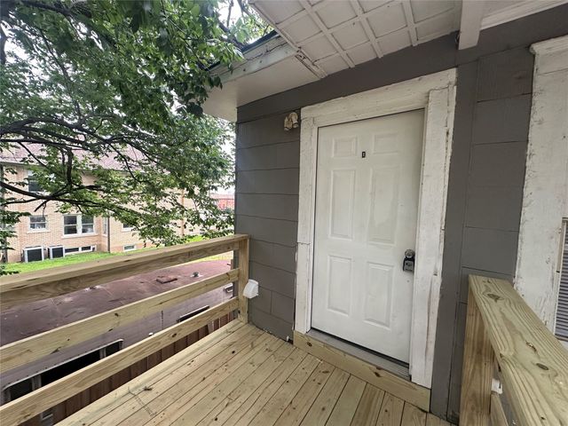 819 N Marsalis Avenue D, Dallas, TX 75203