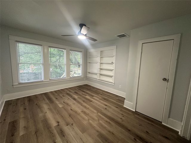 819 N Marsalis Avenue D, Dallas, TX 75203