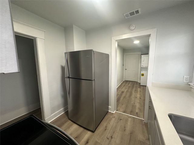 819 N Marsalis Avenue D, Dallas, TX 75203