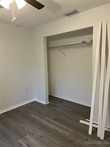 35 Sequoia Trail, Ocklawaha, FL 32179