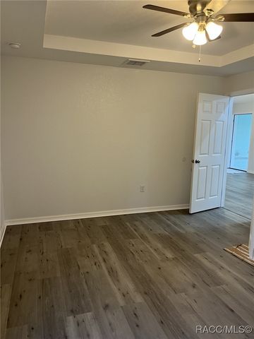 35 Sequoia Trail, Ocklawaha, FL 32179