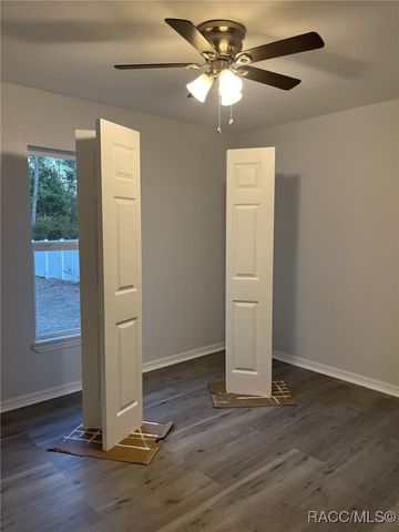 35 Sequoia Trail, Ocklawaha, FL 32179