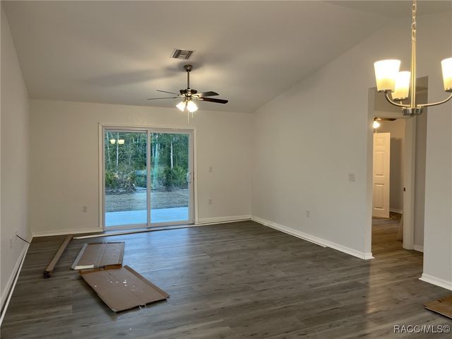 35 Sequoia Trail, Ocklawaha, FL 32179