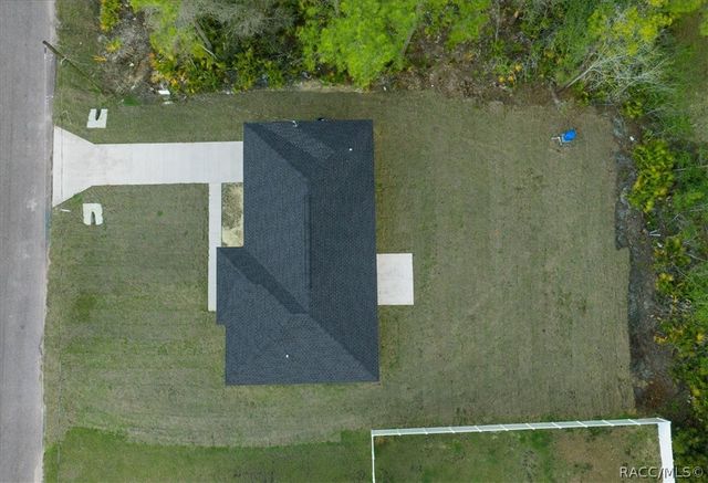 35 Sequoia Trail, Ocklawaha, FL 32179