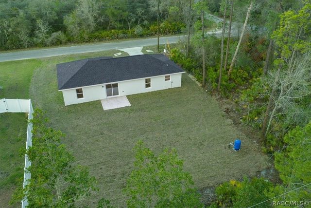 35 Sequoia Trail, Ocklawaha, FL 32179