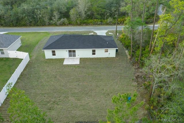 35 Sequoia Trail, Ocklawaha, FL 32179