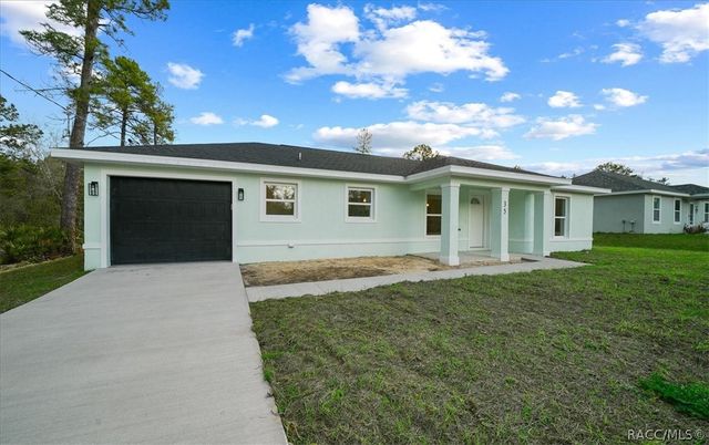 35 Sequoia Trail, Ocklawaha, FL 32179