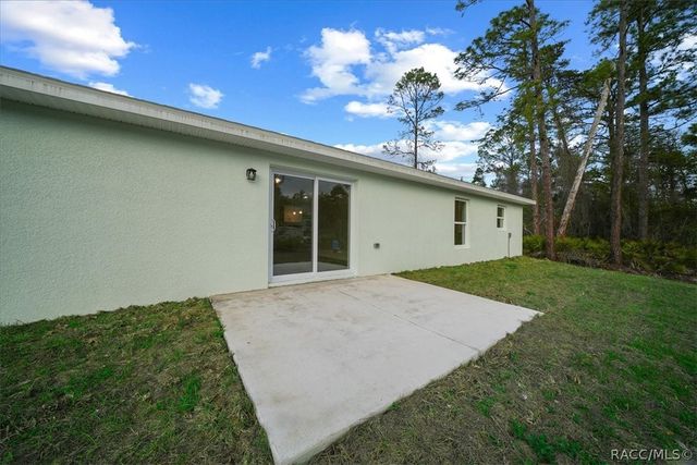 35 Sequoia Trail, Ocklawaha, FL 32179