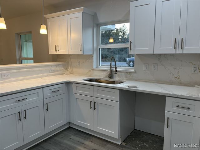 35 Sequoia Trail, Ocklawaha, FL 32179