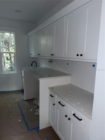 1213 E FLORA STREET, Tampa, FL 33604