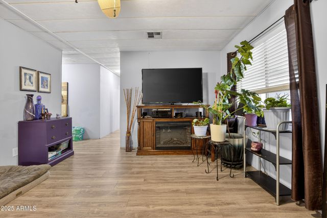 7300 N 51ST Avenue G142, Glendale, AZ 85301