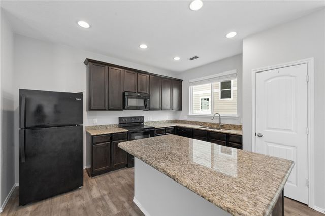 1009 Providence Boulevard, Providence Village, TX 76227