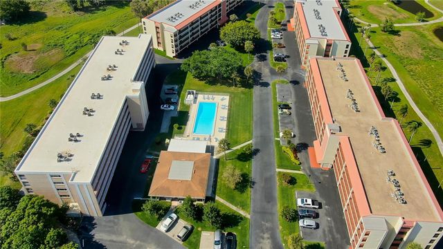 9450 HARBOR GREENS WAY 301, Seminole, FL 33776