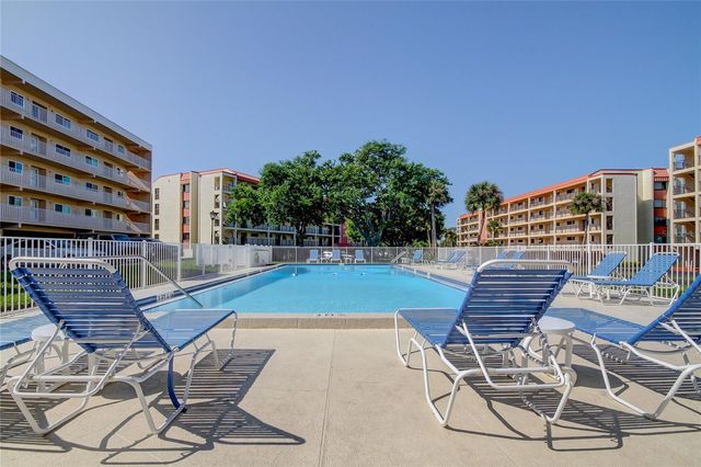 9450 HARBOR GREENS WAY 301, Seminole, FL 33776