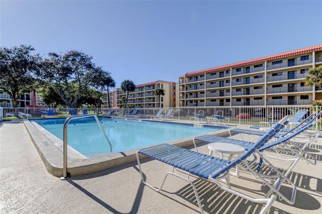 9450 HARBOR GREENS WAY 301, Seminole, FL 33776
