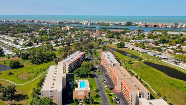 9450 HARBOR GREENS WAY 301, Seminole, FL 33776