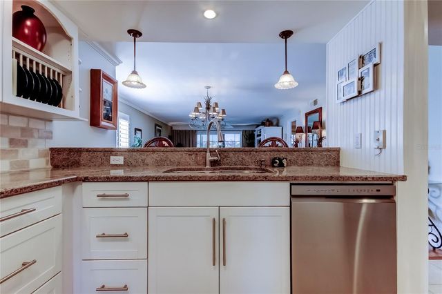 9450 HARBOR GREENS WAY 301, Seminole, FL 33776