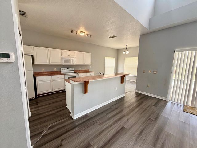 1202 CUMBRIAN LAKES COURT, Kissimmee, FL 34746