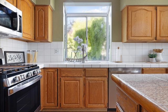 11317 Wild Oak Dr, Oakdale, CA 95361