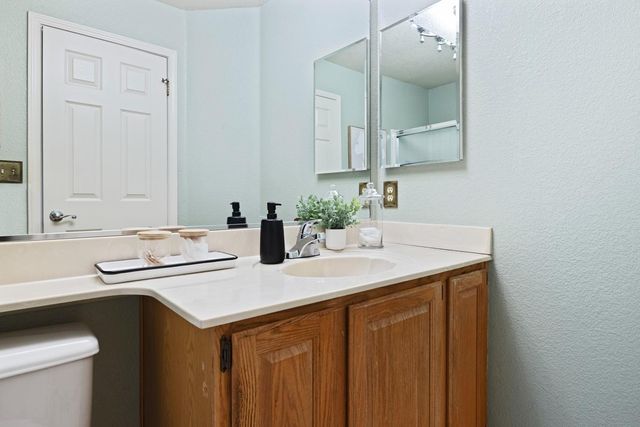 11317 Wild Oak Dr, Oakdale, CA 95361