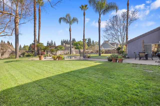 11317 Wild Oak Dr, Oakdale, CA 95361