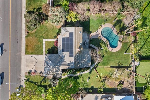 11317 Wild Oak Dr, Oakdale, CA 95361