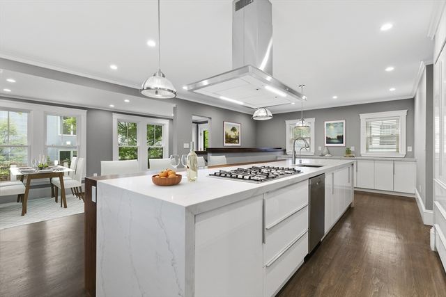 61 Huron Avenue, Cambridge, MA 02138