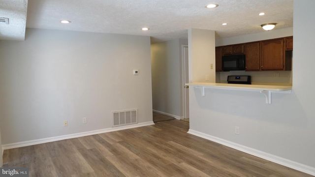 93 KENWOOD DR, Sicklerville, NJ 08081