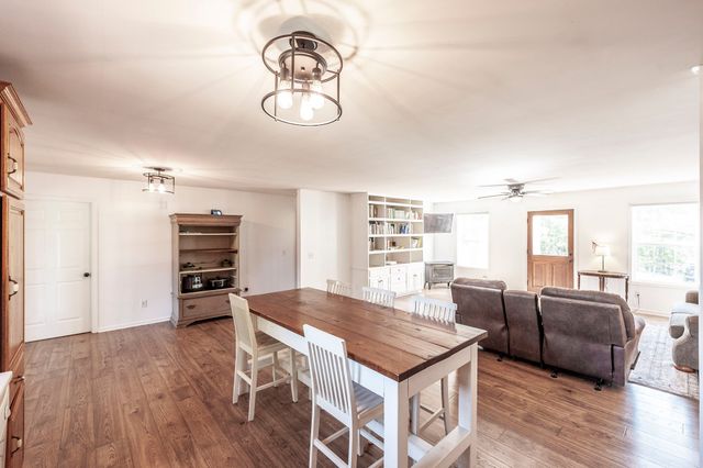 531 Governor Hall Rd, Castalian Springs, TN 37031