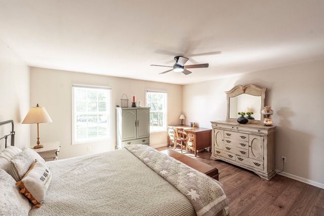 531 Governor Hall Rd, Castalian Springs, TN 37031