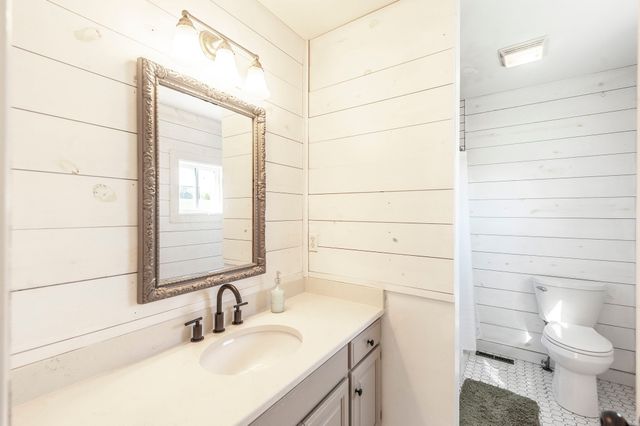 531 Governor Hall Rd, Castalian Springs, TN 37031