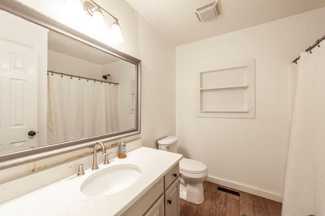 531 Governor Hall Rd, Castalian Springs, TN 37031