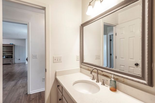 531 Governor Hall Rd, Castalian Springs, TN 37031