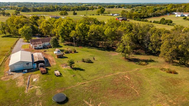 531 Governor Hall Rd, Castalian Springs, TN 37031