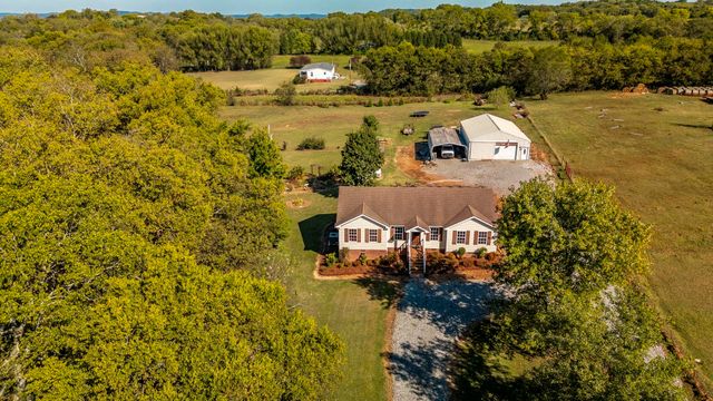 531 Governor Hall Rd, Castalian Springs, TN 37031