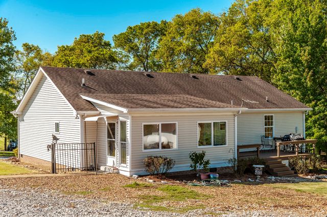 531 Governor Hall Rd, Castalian Springs, TN 37031