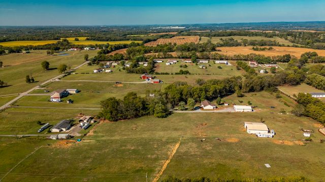 531 Governor Hall Rd, Castalian Springs, TN 37031