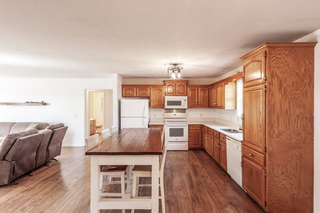 531 Governor Hall Rd, Castalian Springs, TN 37031