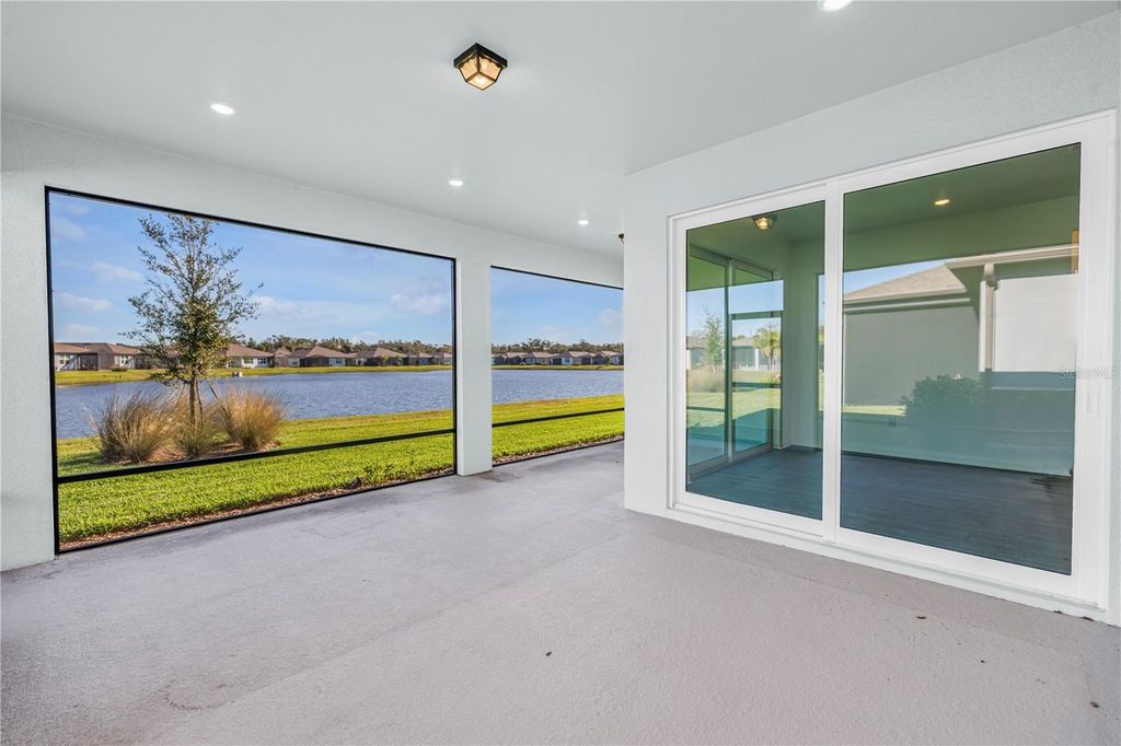 Image 4 of property listing at 9135 BARRIER COAST TRAIL, Parrish, FL 34219